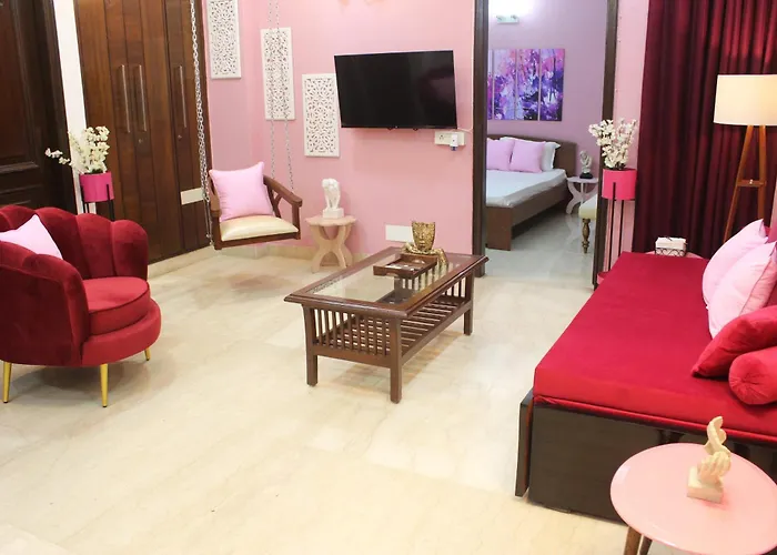 Luxurious Modern 2Bhk Prime Location Delhi