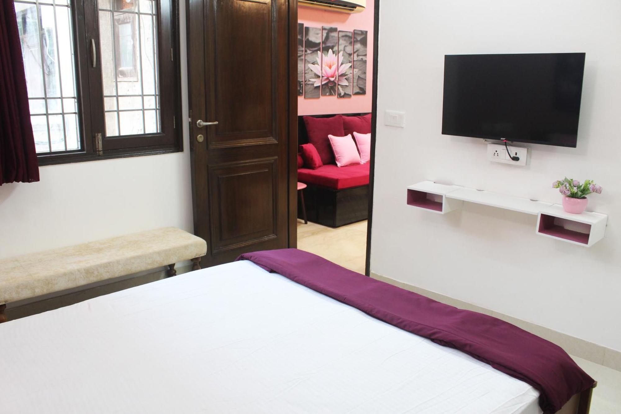 Luxurious Modern 2bhk Prime Location Delhi Apartment New Delhi