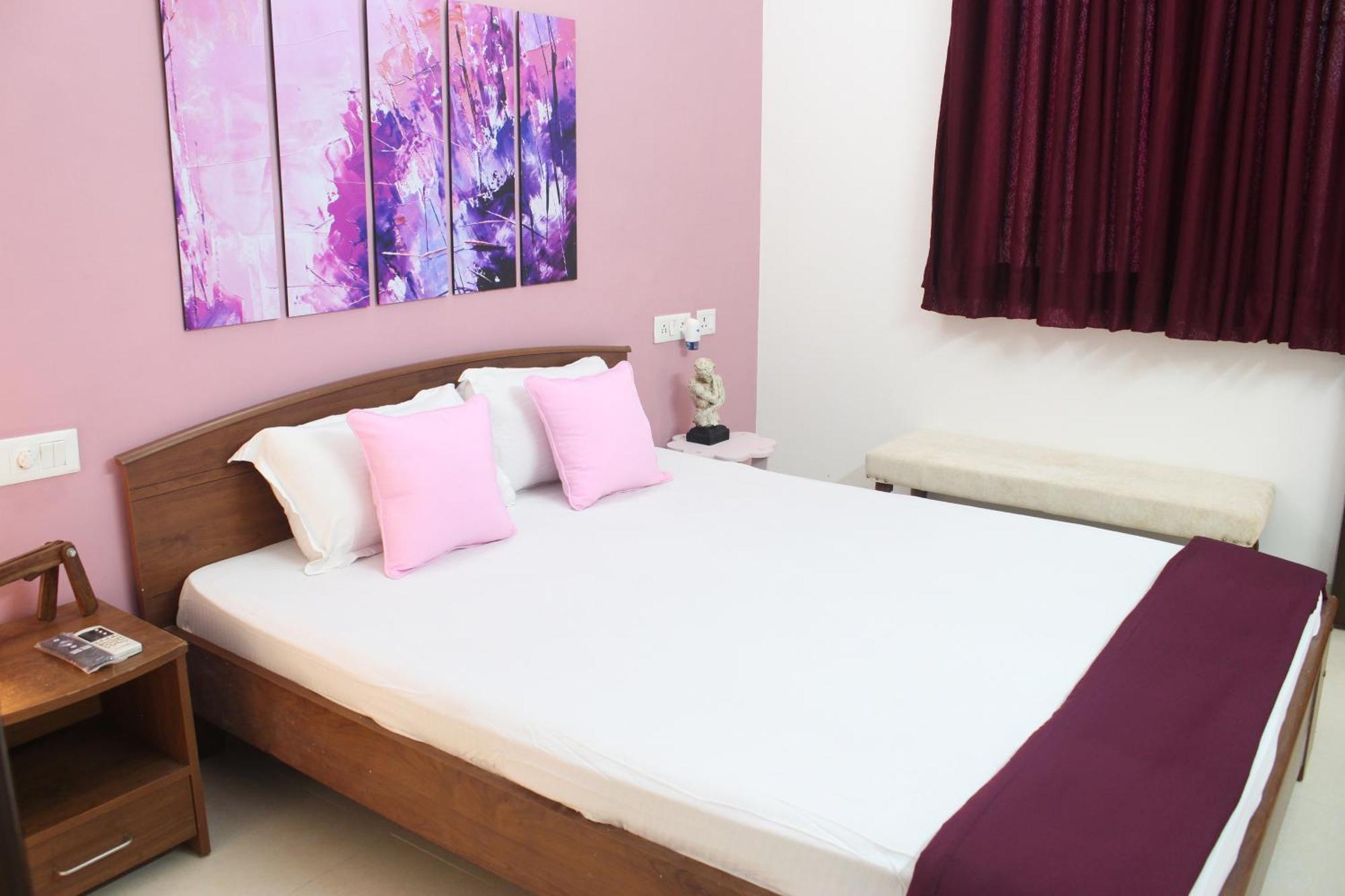 Luxurious Modern 2bhk Prime Location Delhi Apartment New Delhi