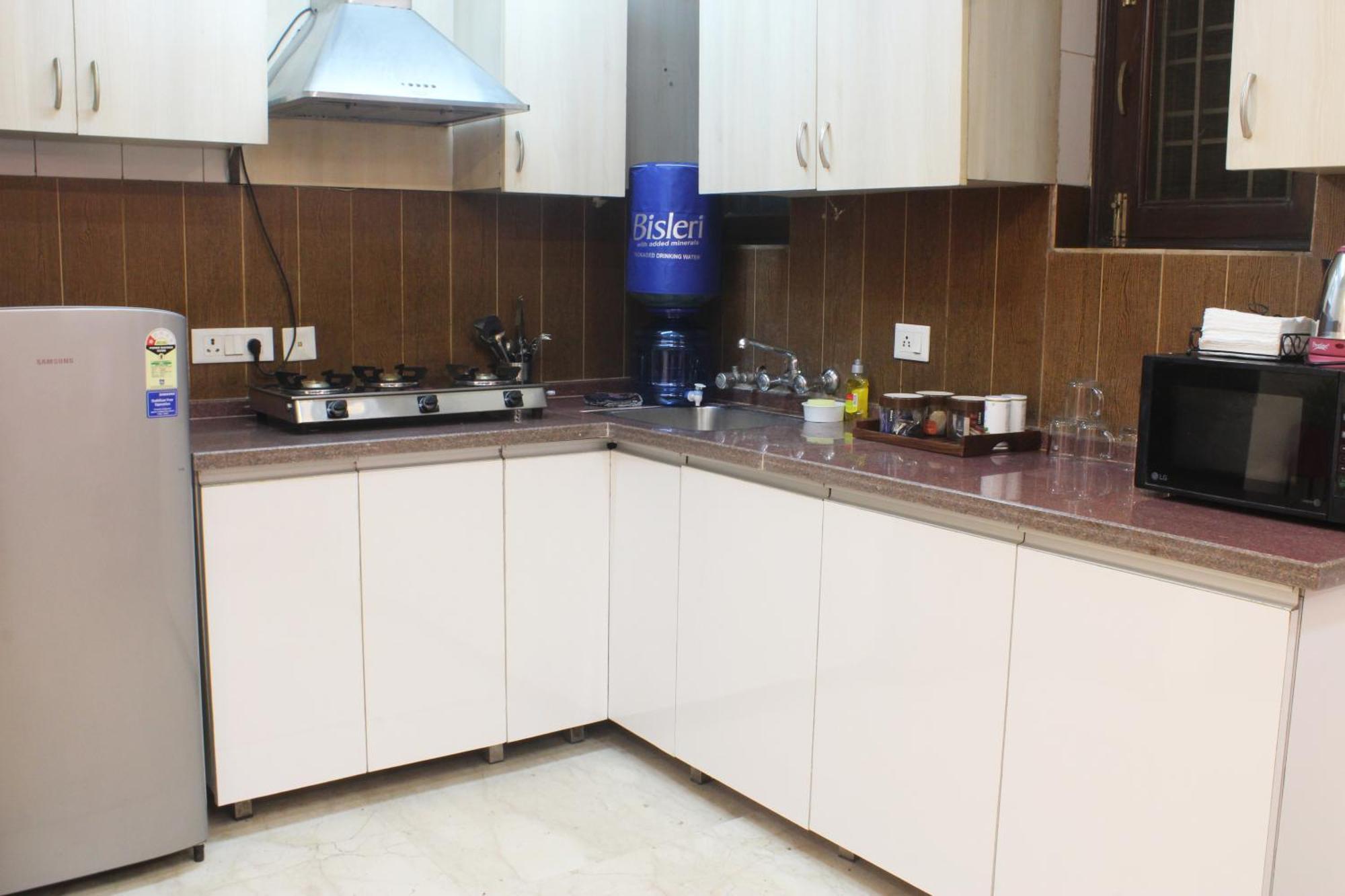 Luxurious Modern 2bhk Prime Location Delhi *