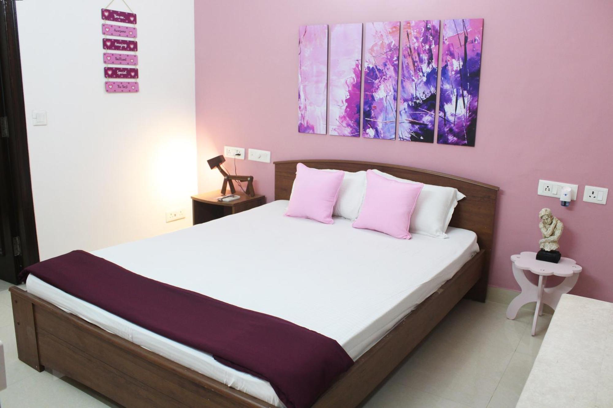Luxurious Modern 2bhk Prime Location Delhi Apartment