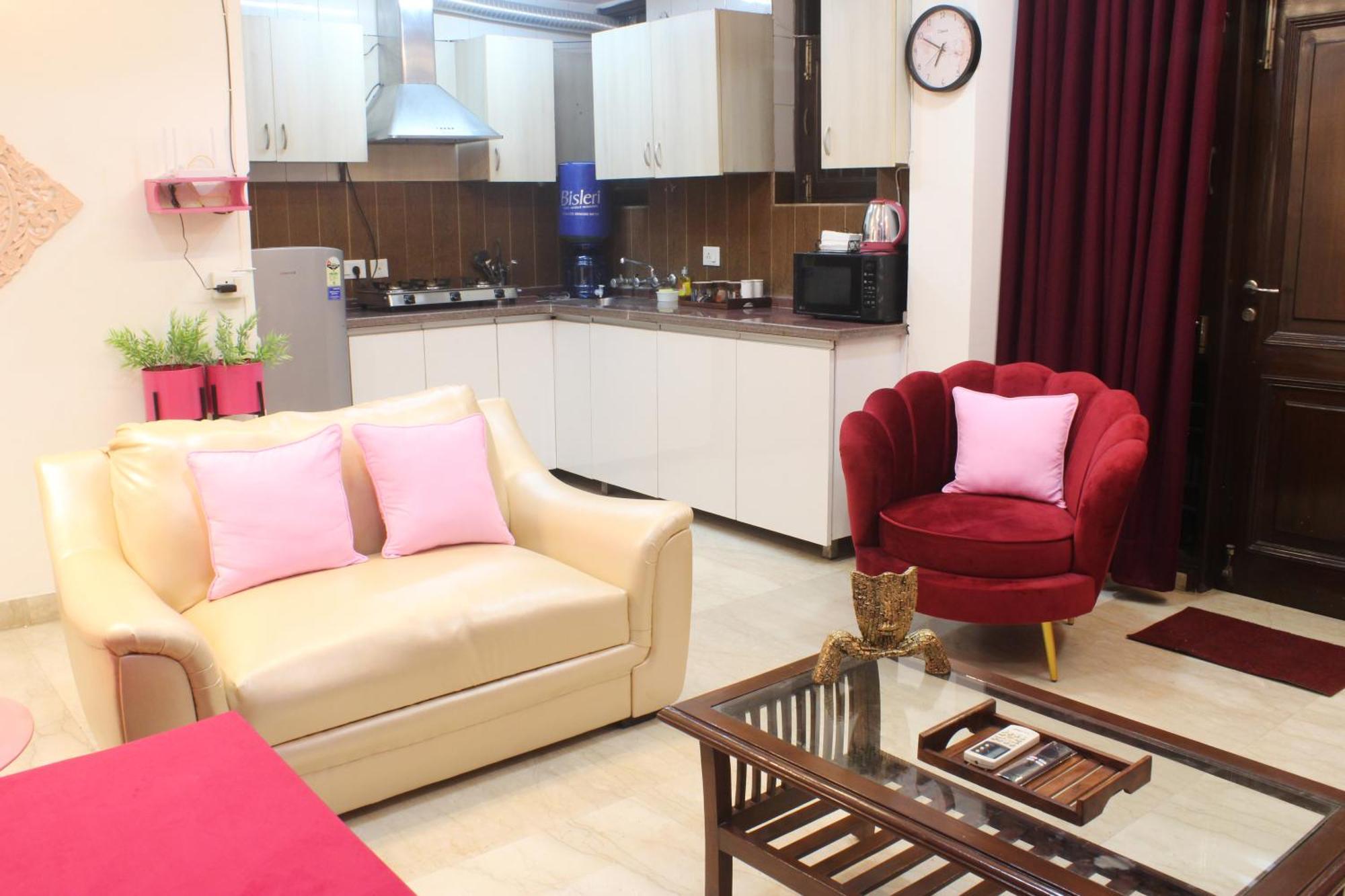 Luxurious Modern 2bhk Prime Location Delhi Apartment New Delhi